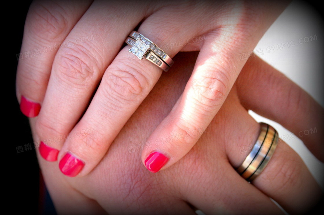 戴结婚戒指的手图片 戴结婚戒指的手图片大全