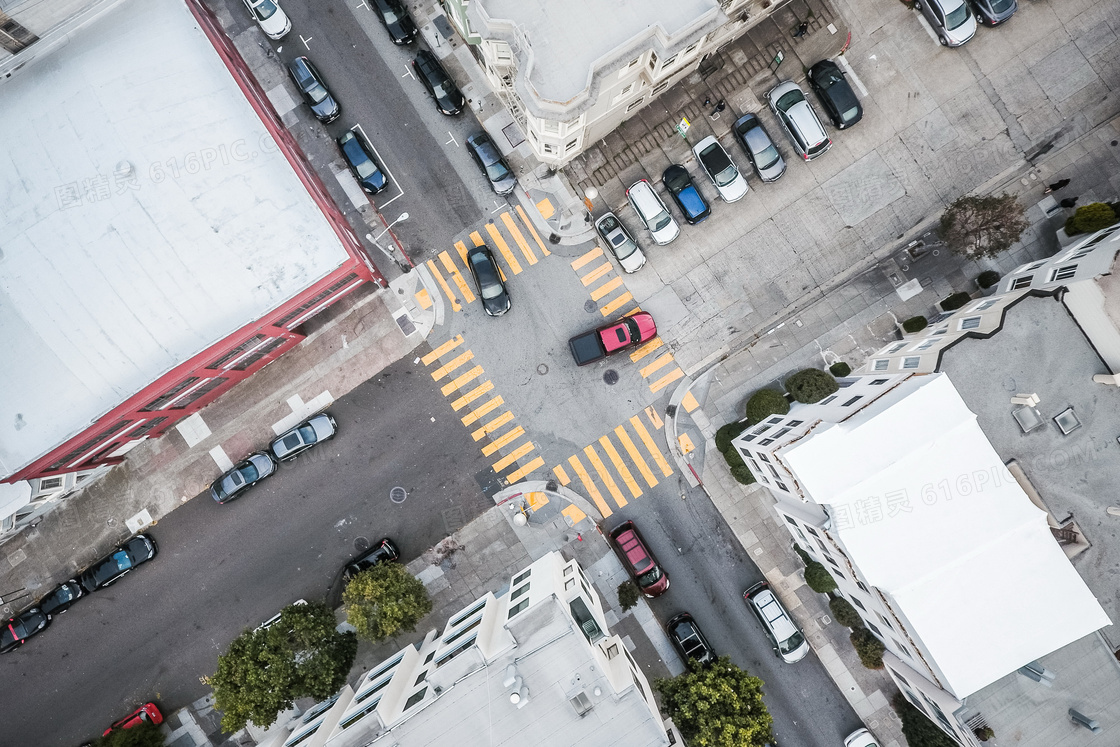 城市十字路口鸟瞰图