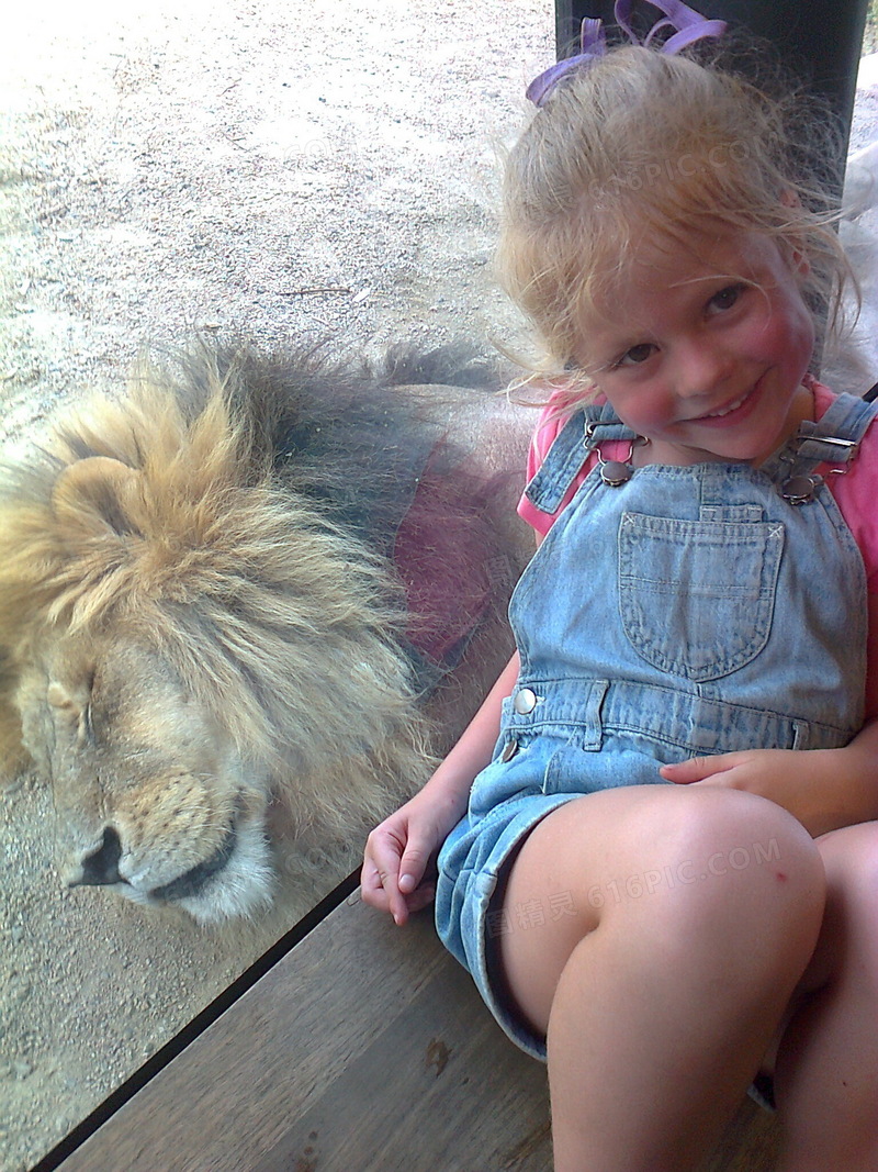女孩戴小狮子的含义图片