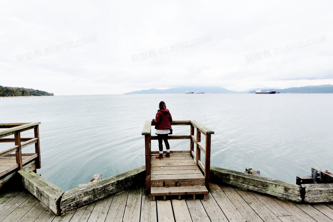 看海的女人圖片