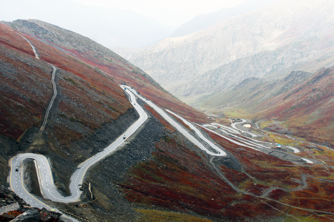 盘曲山区公路图片