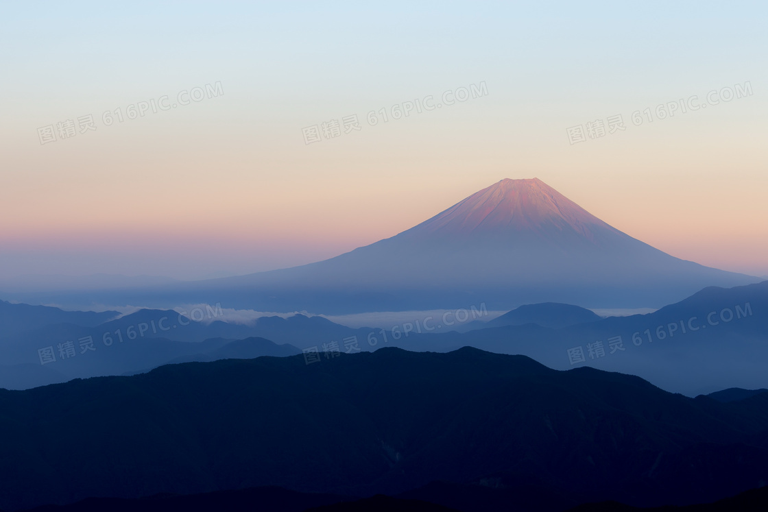 清晨的富士山图片