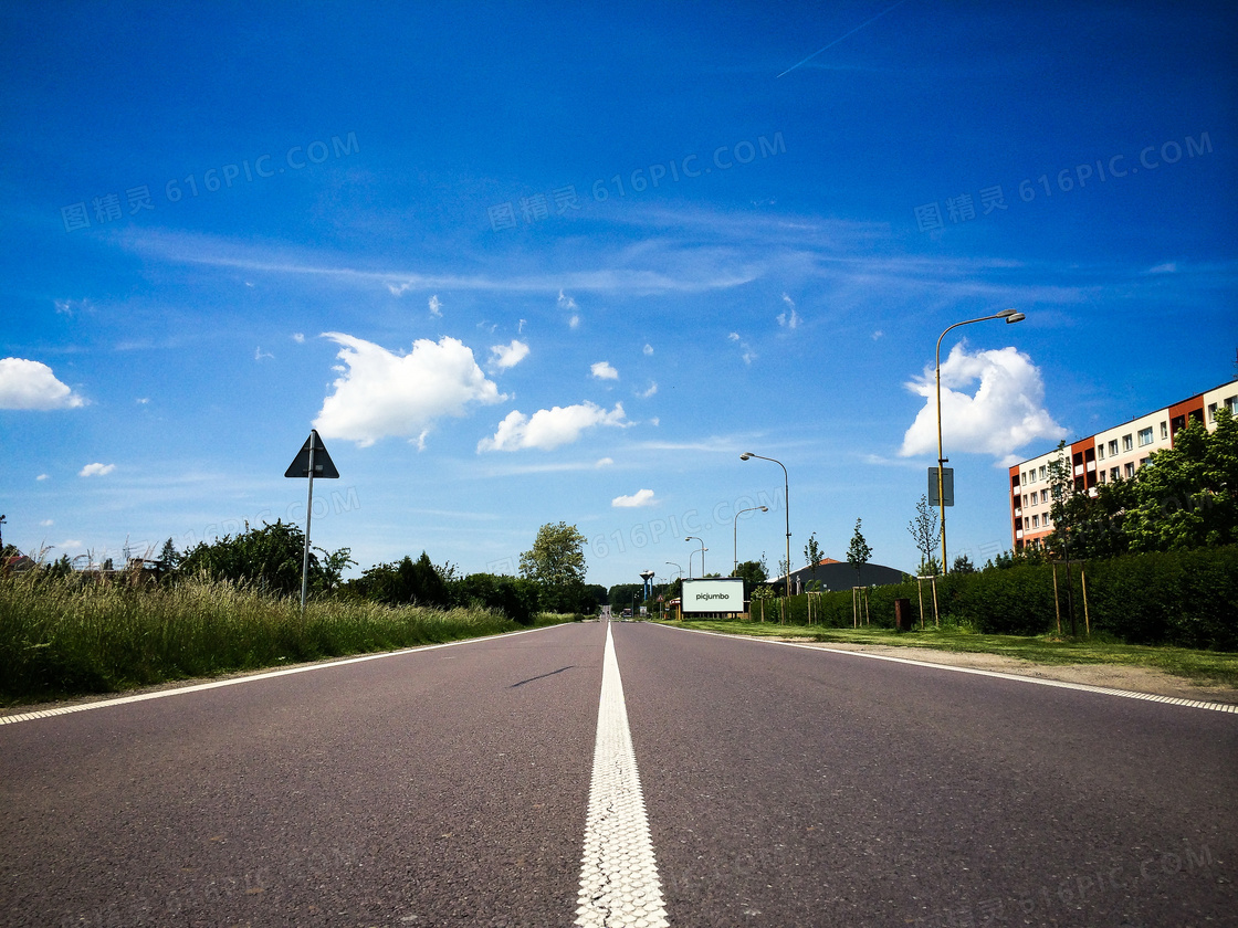 蓝天白云公路图片