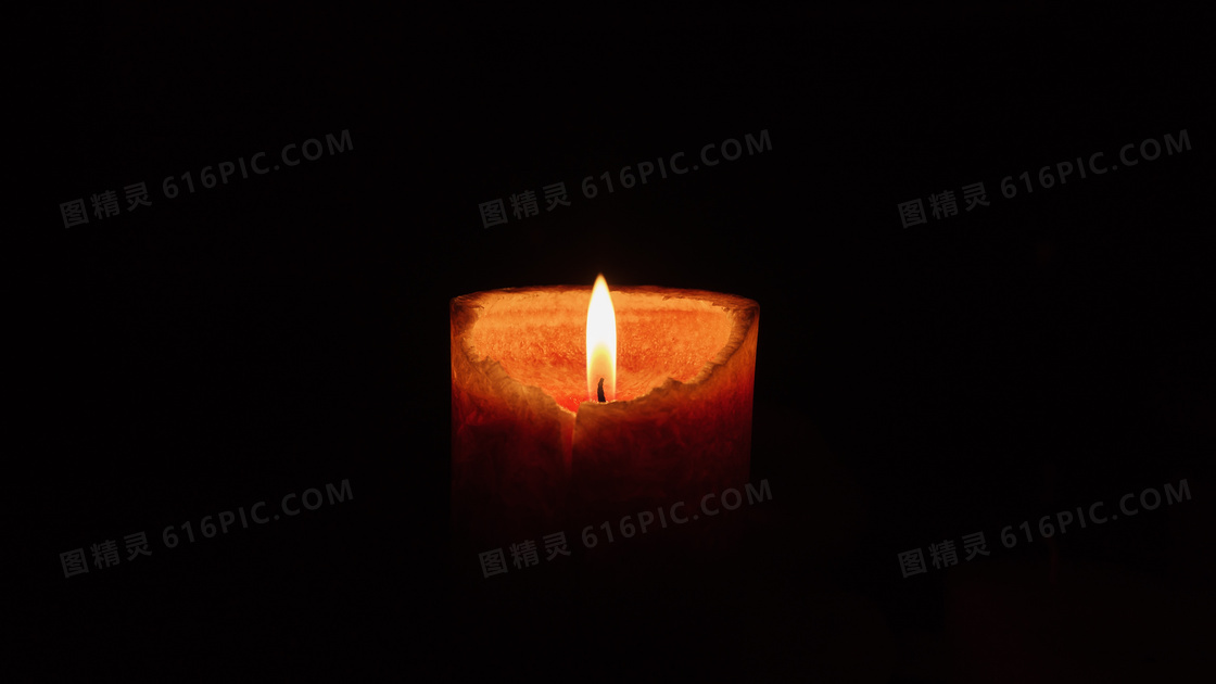 黑夜蜡烛火焰图片