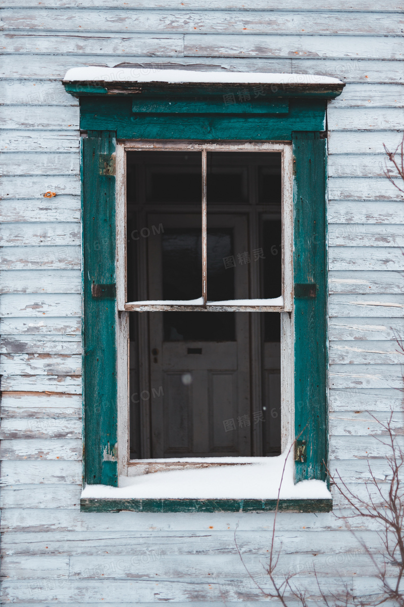 老式废旧木制窗户图片