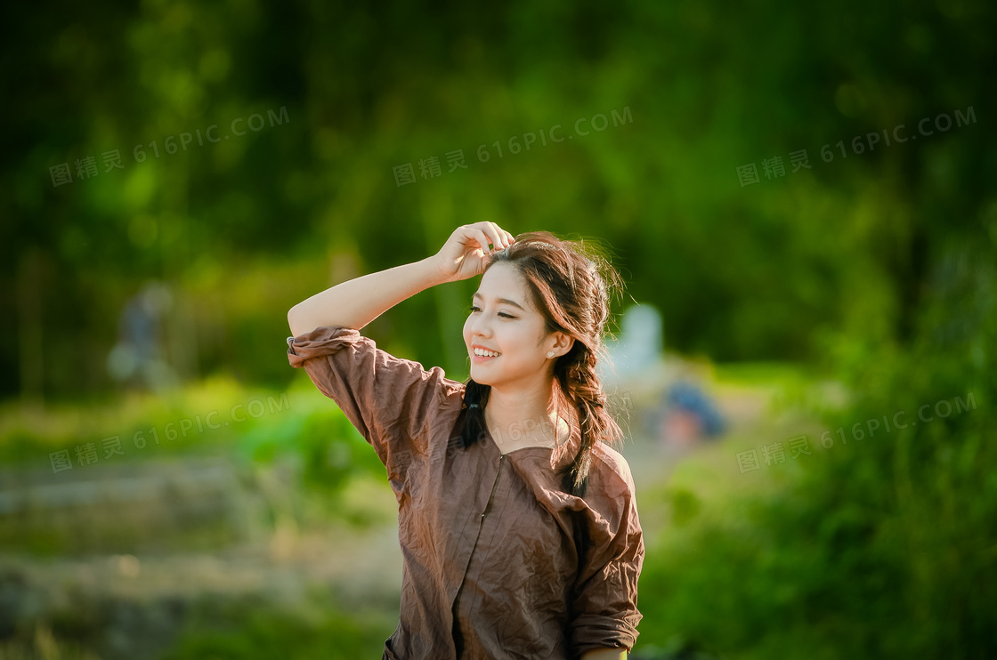 清新麻花辫女生图片 清新麻花辫女生图片大全