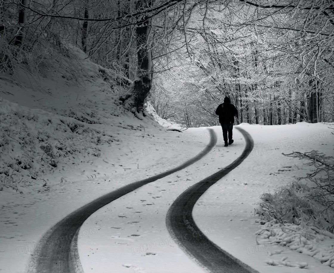 雪夜一个人散步图片图片