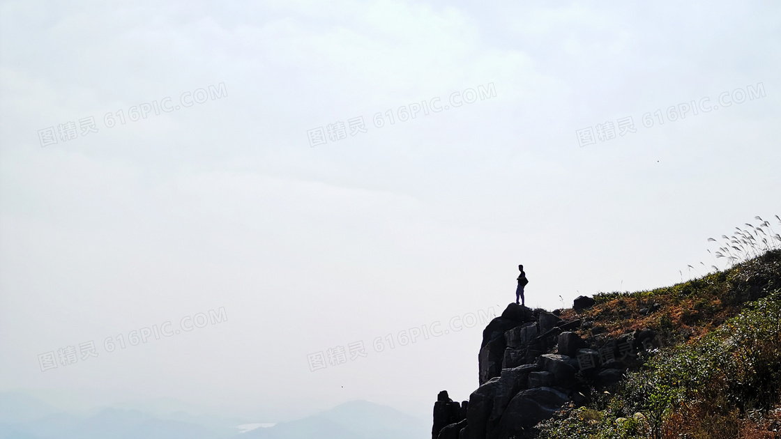 天空白云山坡植被风景摄影高清图片