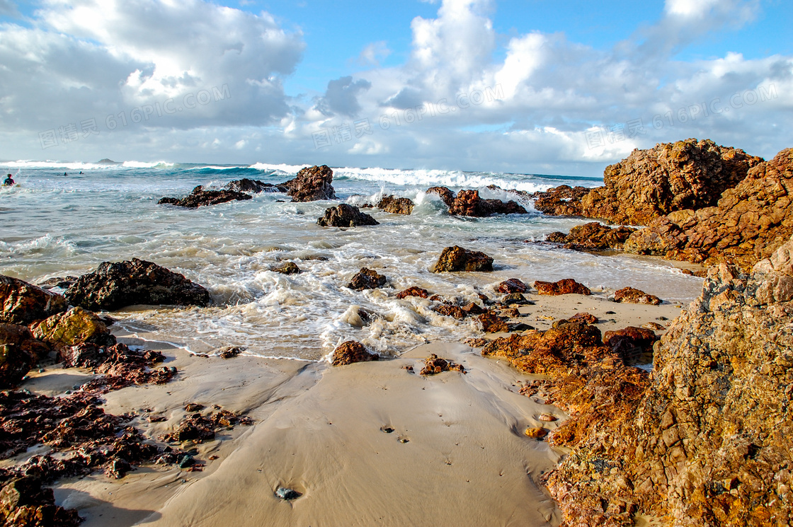 海边海浪和礁石美景摄影图片
