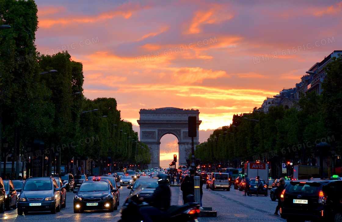 黄昏时分的法国凯旋门摄影高清图片