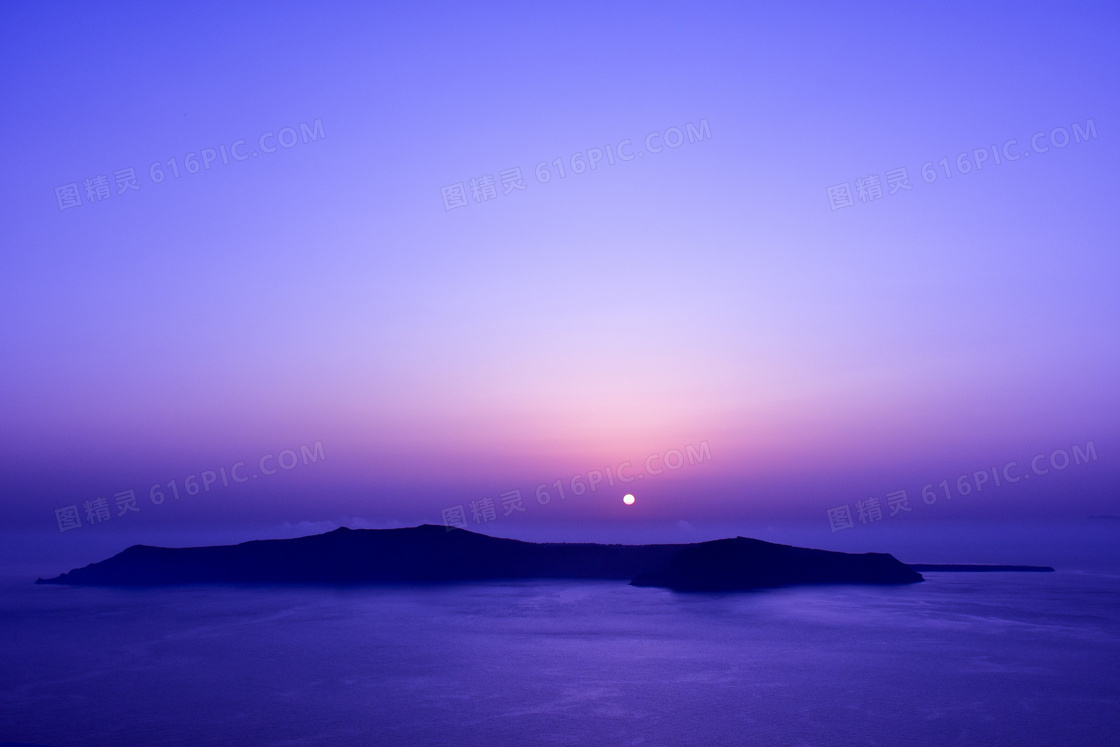日出时的大海岛屿鸟瞰摄影高清图片