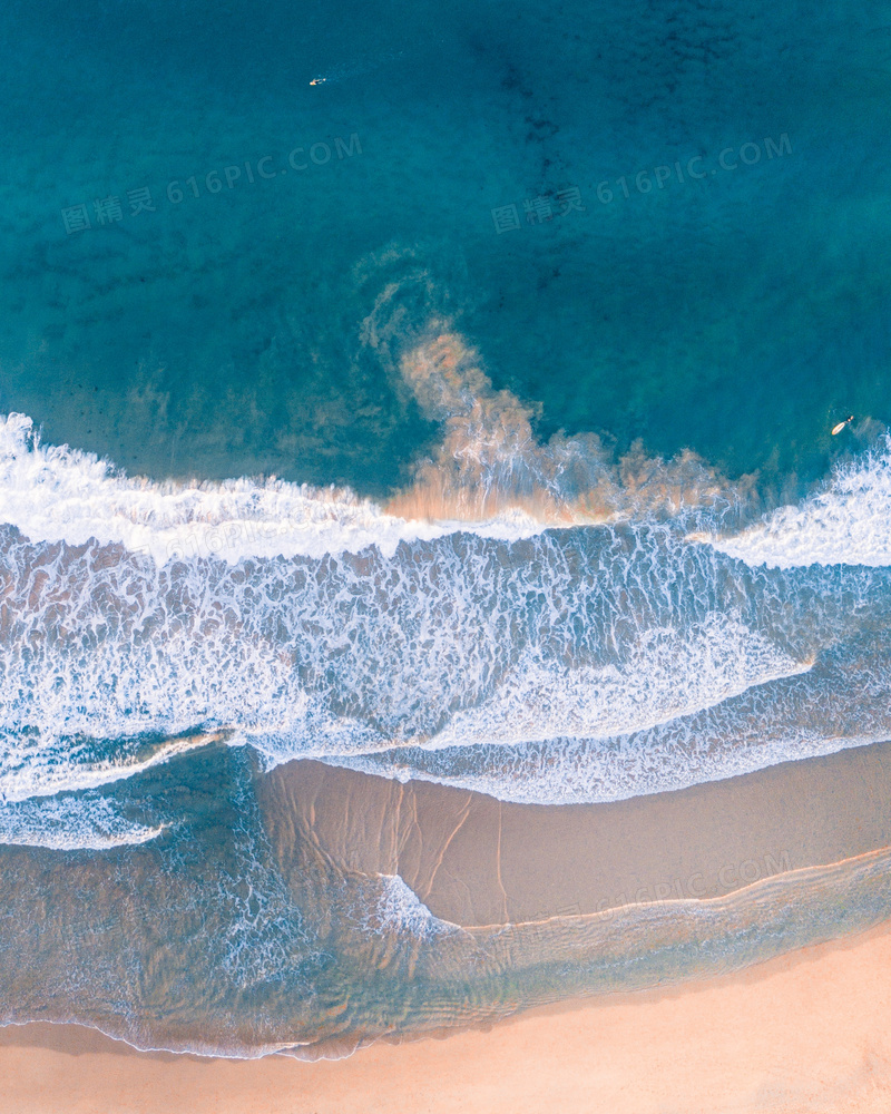 退潮时海边的波浪风光摄影高清图片