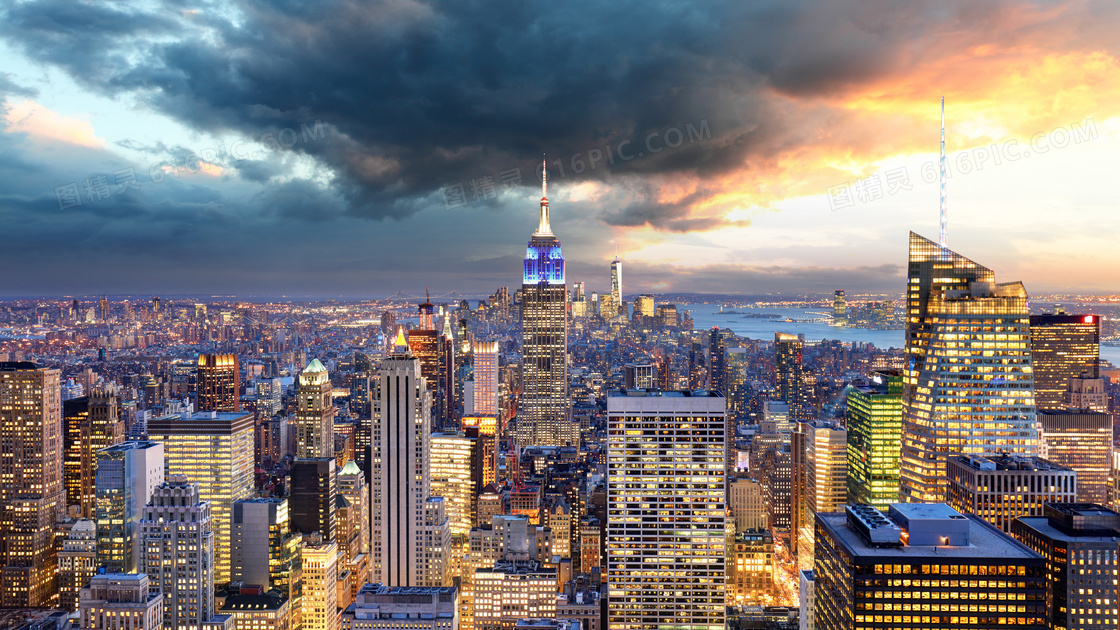 纽约曼哈顿地标建筑群夜景高清图片