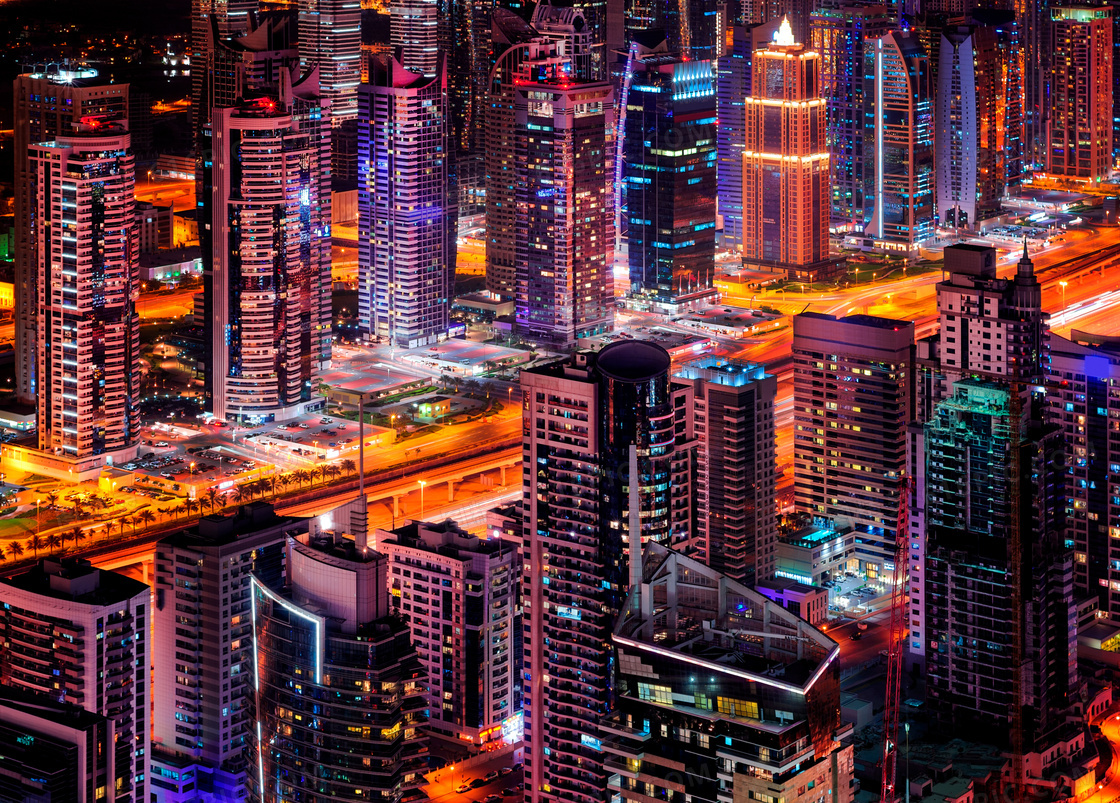 阿联酋迪拜的夜晚城市风光高清图片