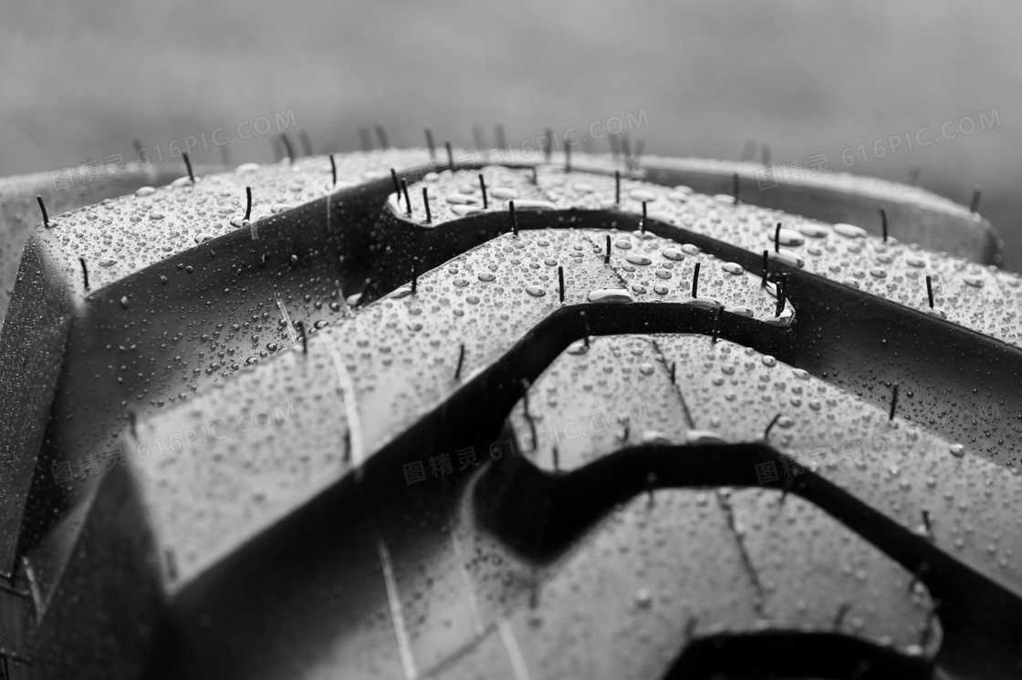 深纹路的汽车轮胎特写摄影高清图片
