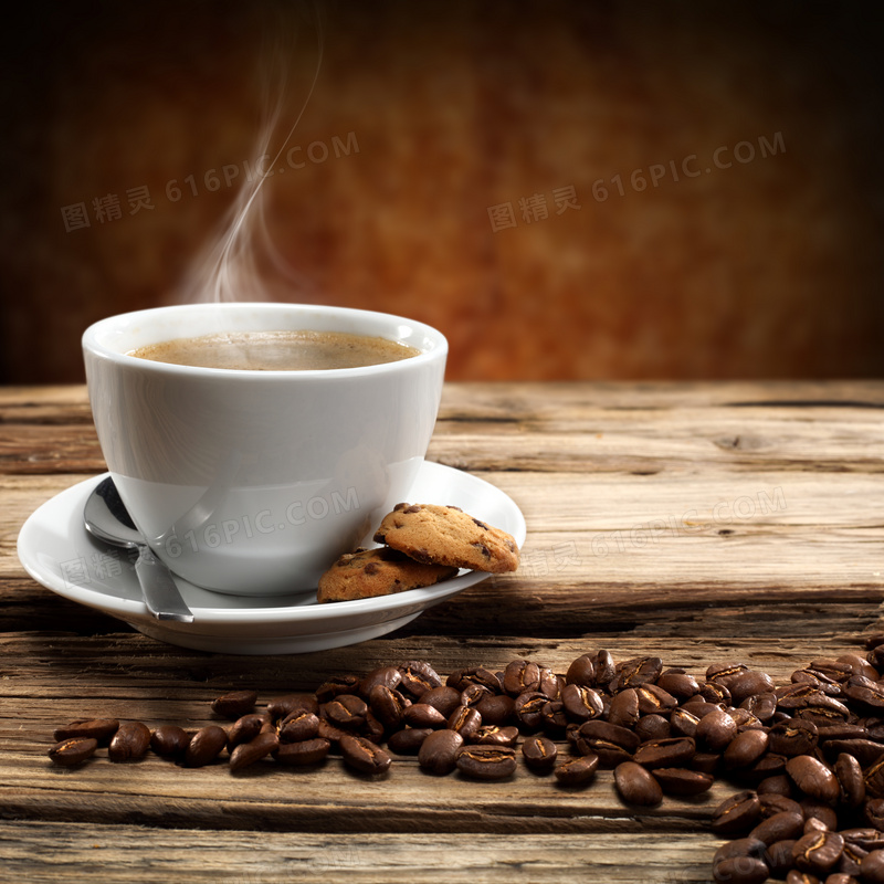饼干与一杯热气腾腾的咖啡高清图片