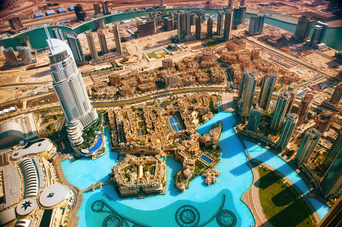 高楼正拔地而起的迪拜摄影高清图片