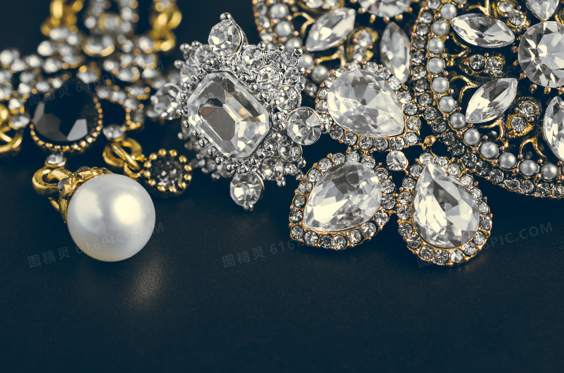 珍珠饰品与钻石首饰等摄影高清图片