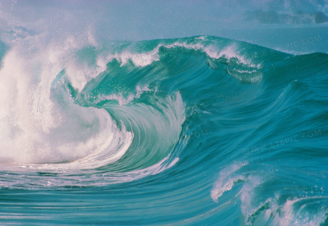 海面上巧夺天工的大浪摄影高清图片