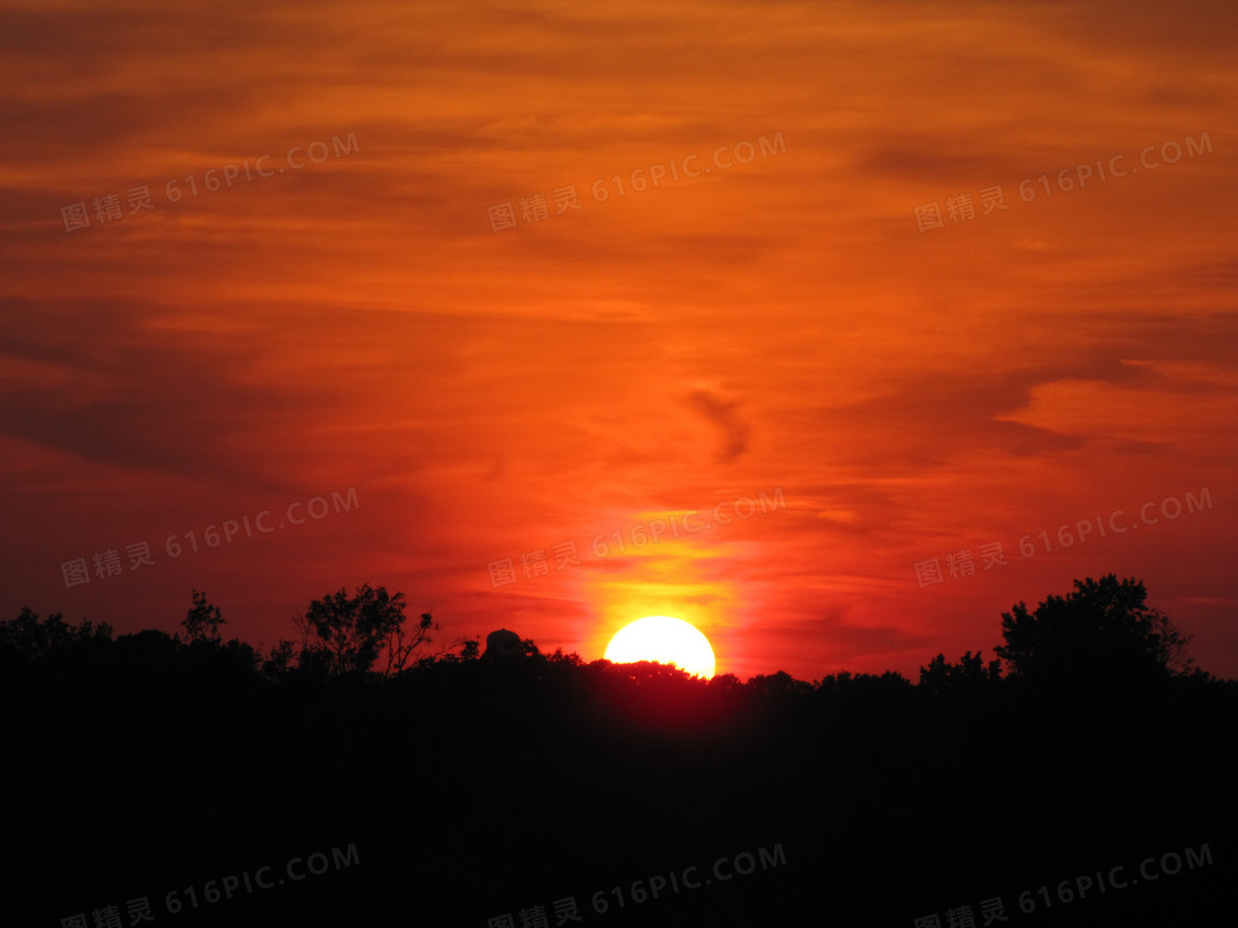 就快要落山的夕阳美景摄影高清图片