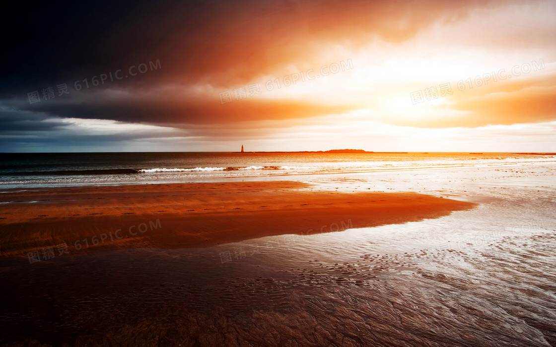 海边沙滩美丽的朝阳摄影图片