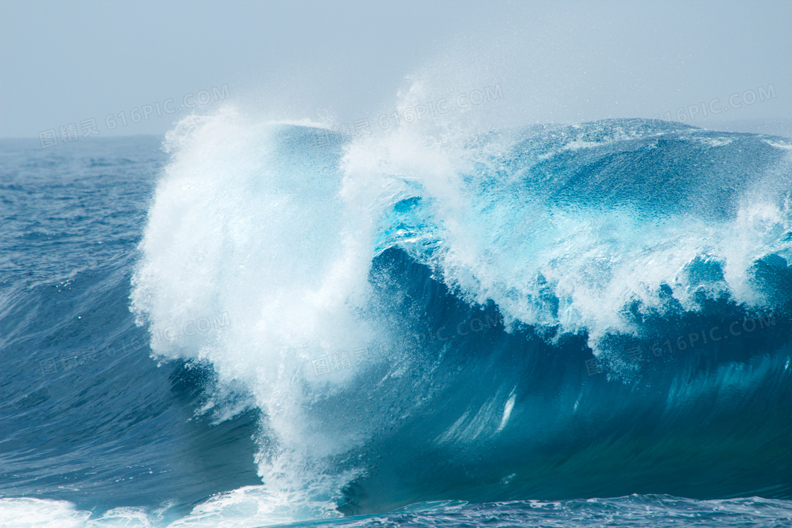 海面上卷起的大浪风光摄影高清图片