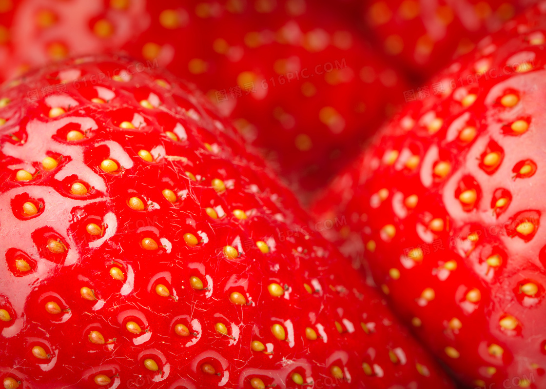 红色鲜艳草莓近景特写摄影高清图片