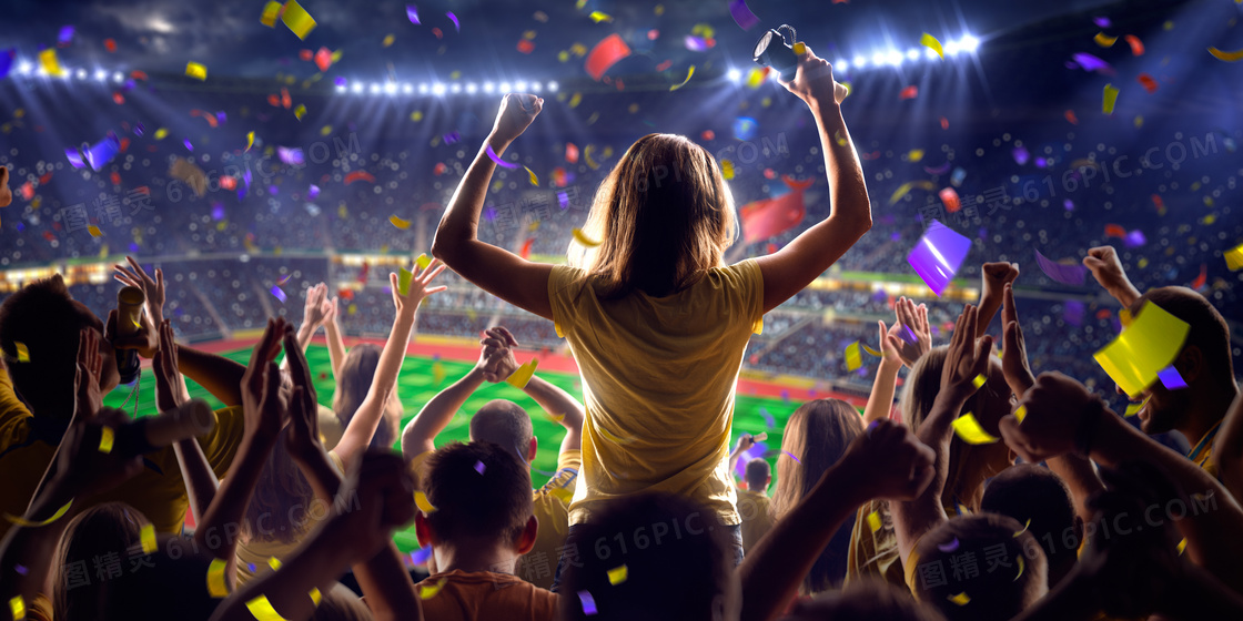 球场看比赛的激情观众摄影高清图片