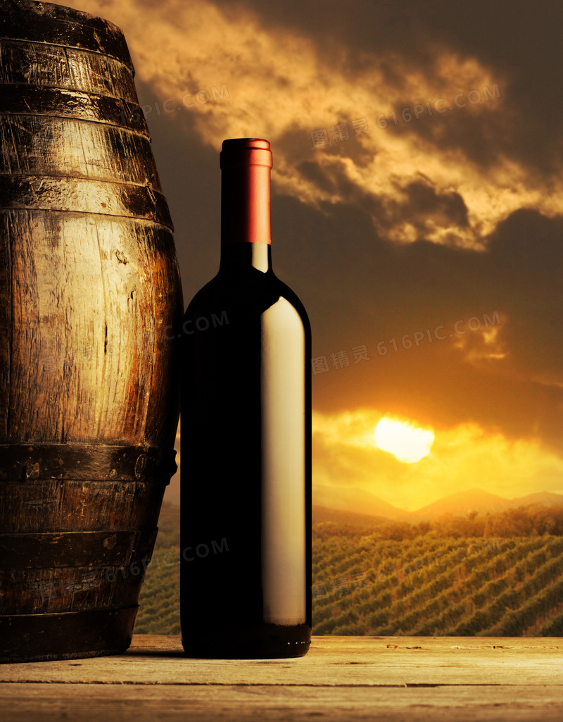 云彩阳光与葡萄酒瓶等摄影高清图片