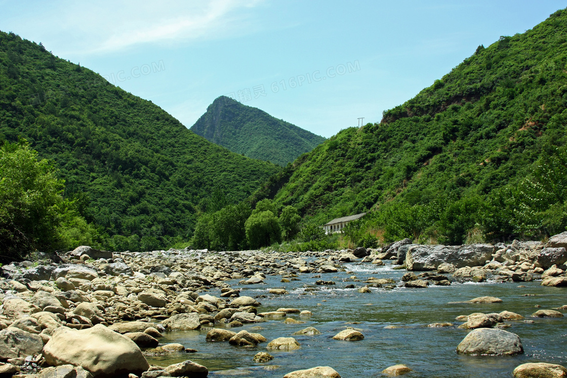山间溪流美丽风光摄影图片
