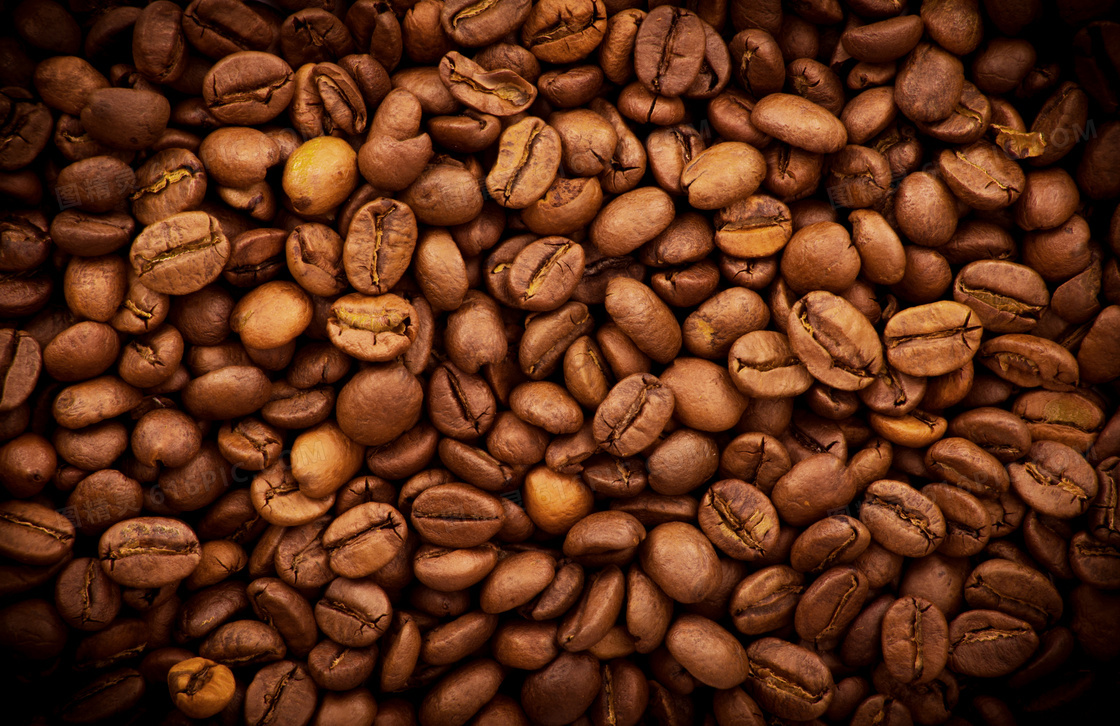 颗粒饱满的咖啡豆特写摄影高清图片