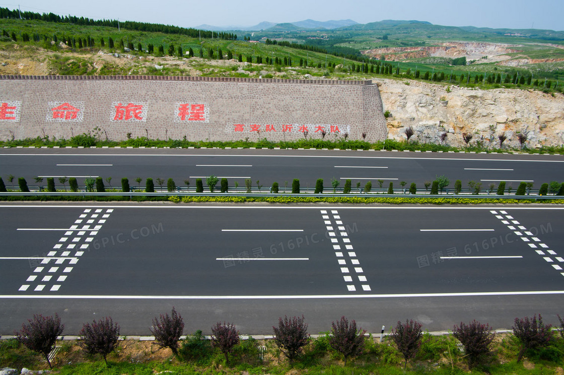 高速公路周边自然风景高清摄影图片