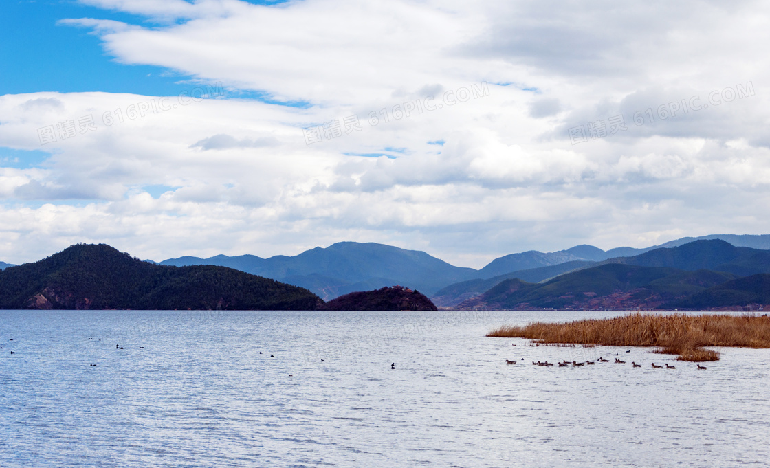 泸沽湖山水美景高清摄影图片