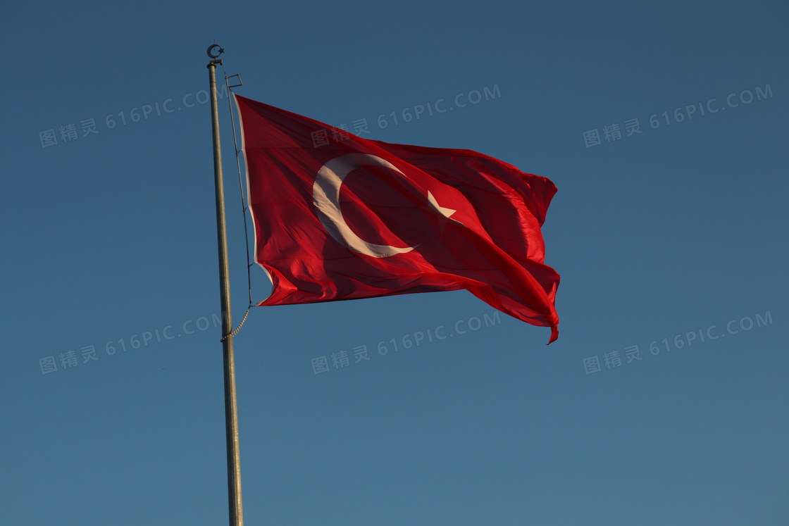 飘扬土耳其旗帜图片