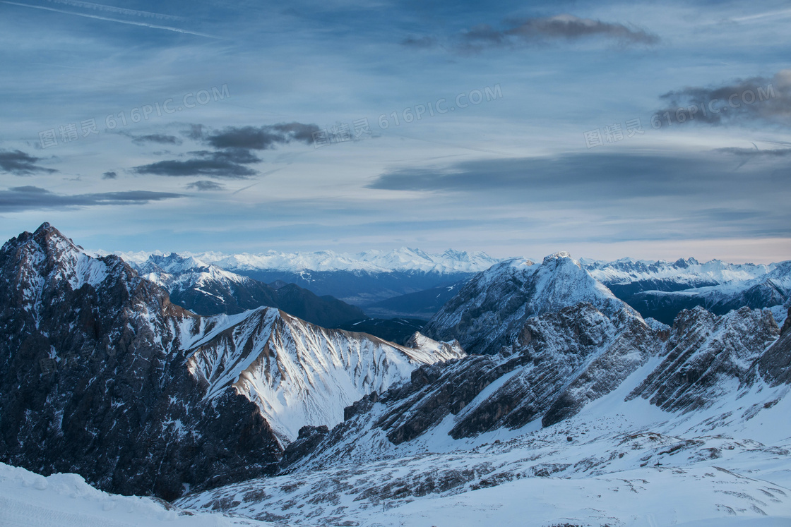 冬季高山雪景图片