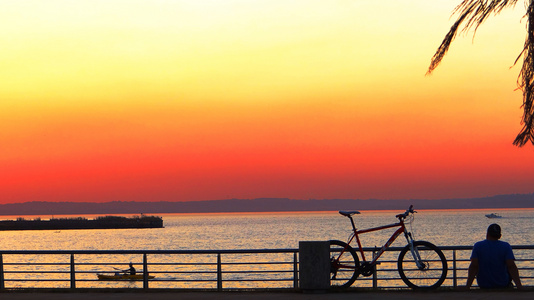 黄昏海岸风景唯美图片