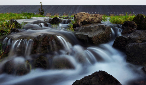 美丽的小溪流水美景摄影图片