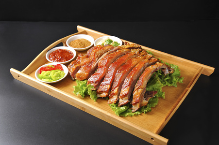 草原烤羊排特色美食摄影图片