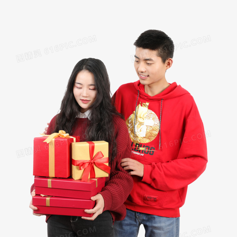 情侣新年拿着礼物盒实拍免抠元素
