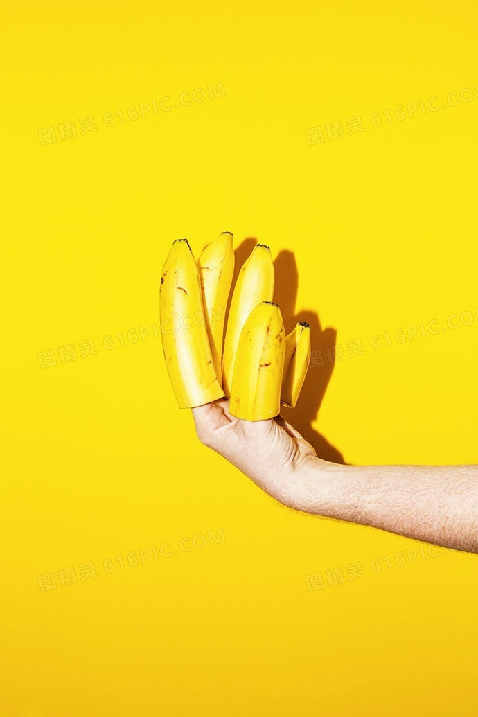 手指上的香蕉海报背景