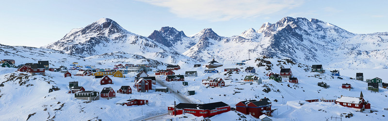 雪山海报背景