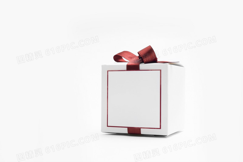 白色的礼物盒及红色的丝带