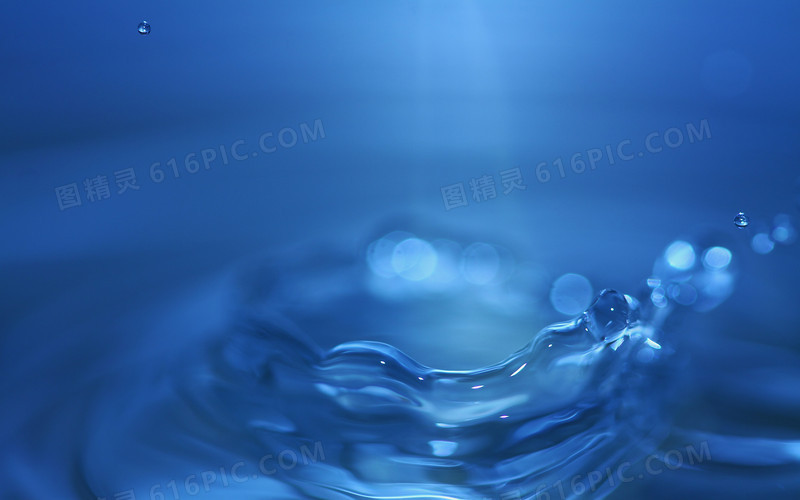 蓝色光效水珠海报