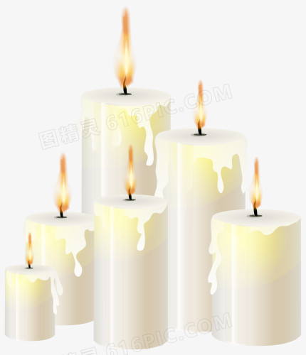 一堆散发光芒的蜡烛