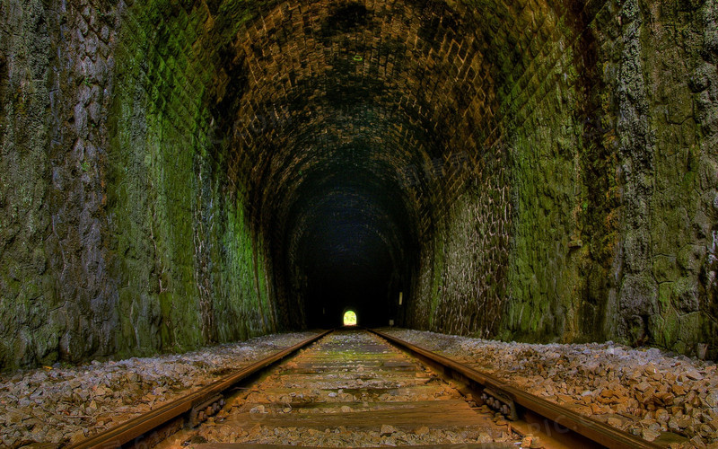 火车隧道拱形绿色