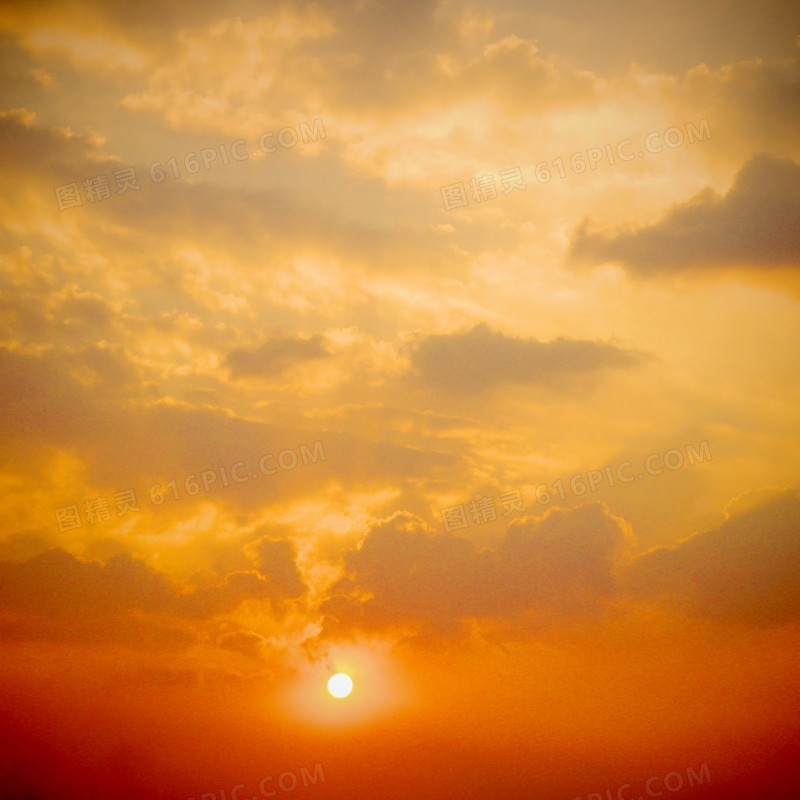 天空的落日