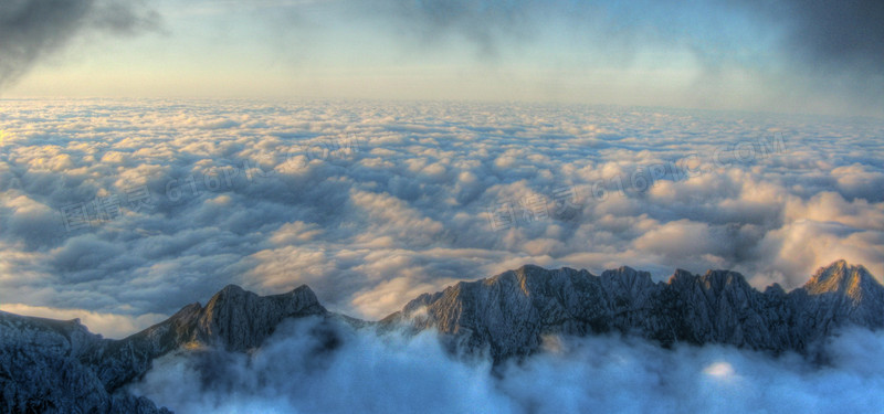 山峰云海背景