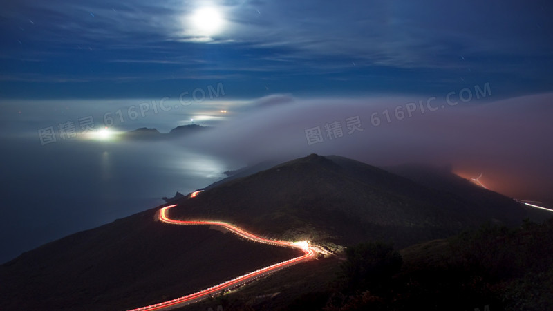 海景天空月亮海岛烟雾