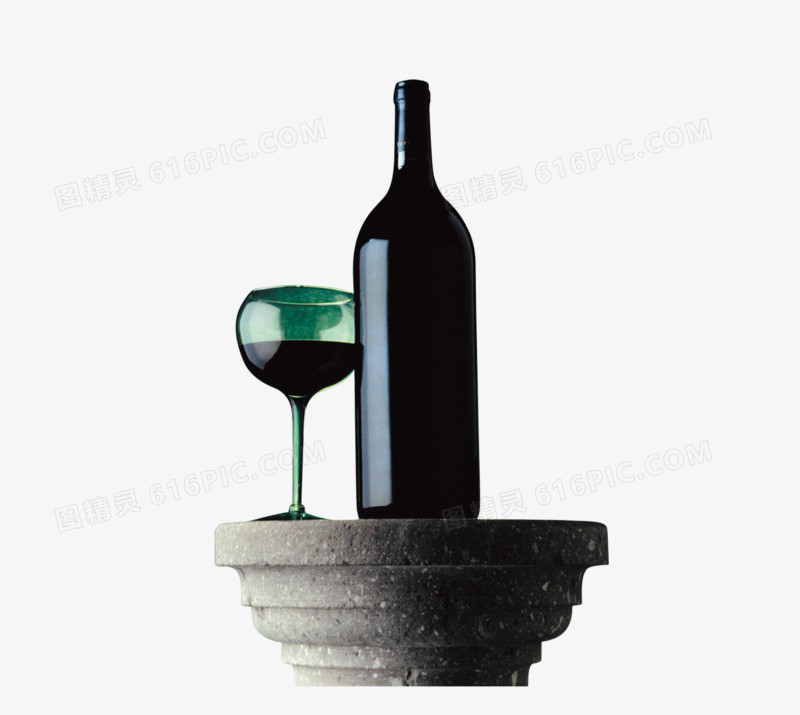 石台上的红酒杯