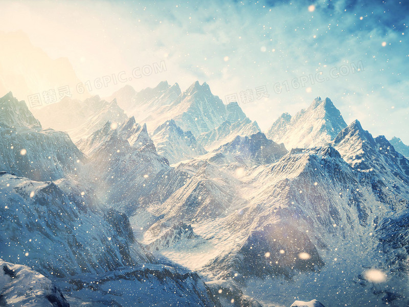 梦幻雪后阳光雪山